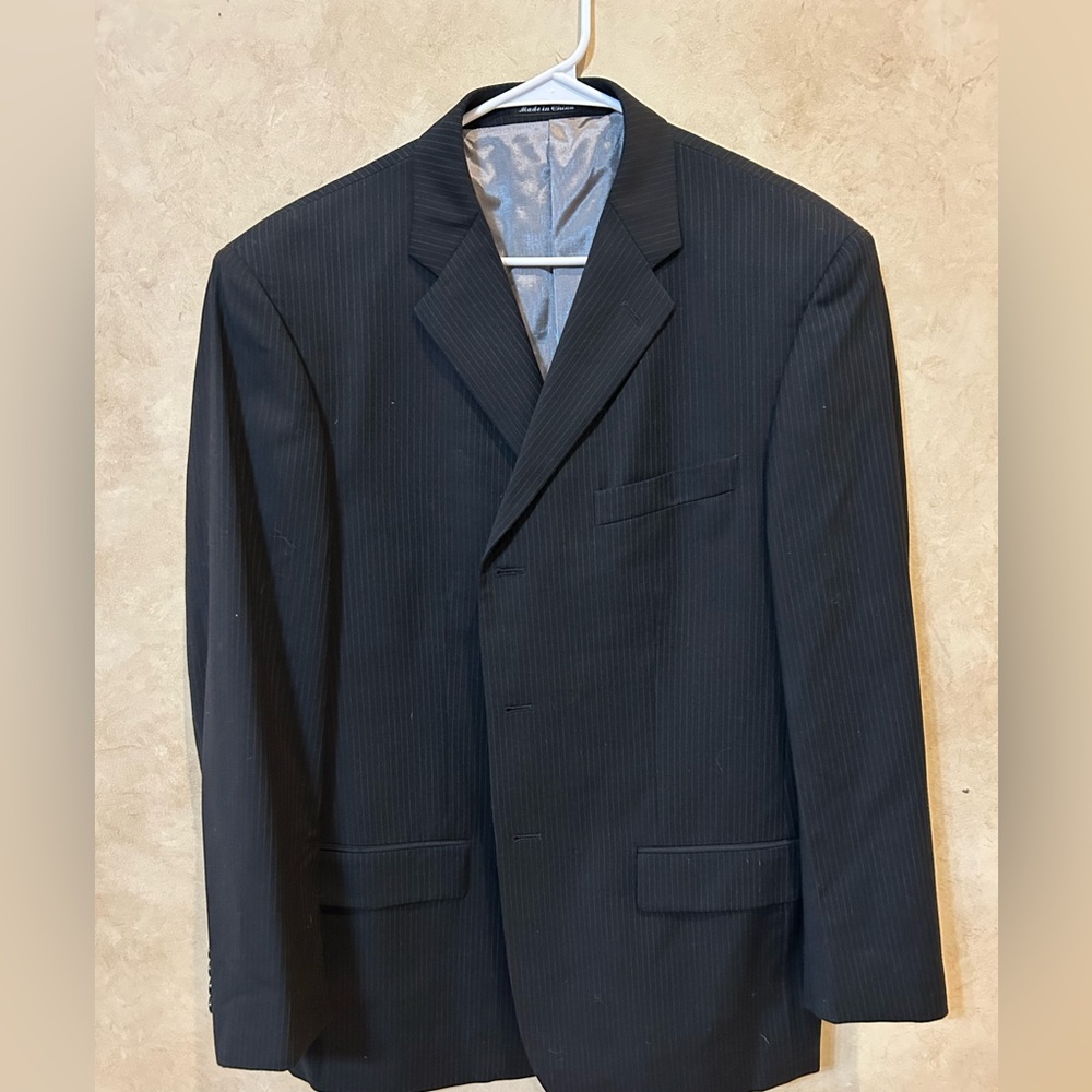 Axcess Black Pinstripe Men's Suit Jacket 100% wool 44r never worn